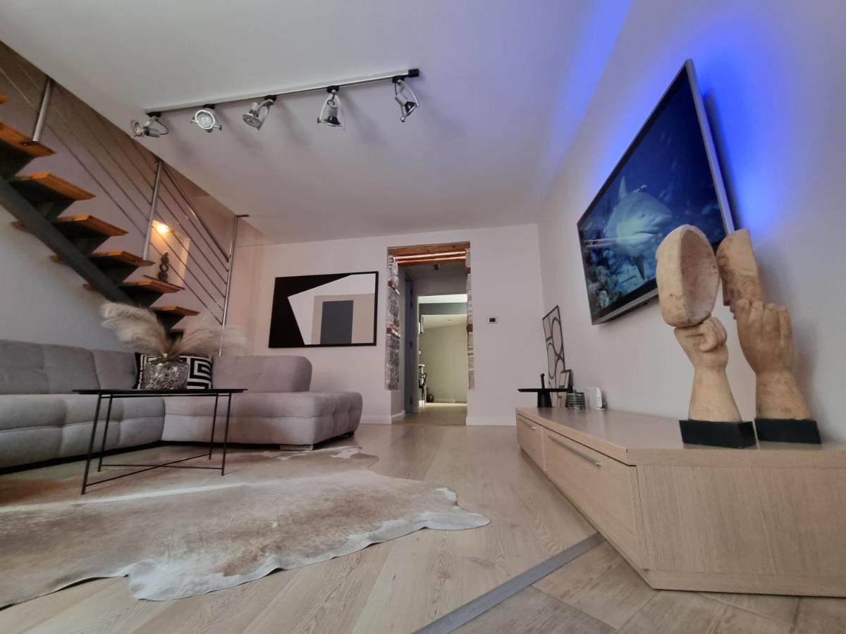 Arena Design Apartments With Free Private Parking And With A Terrace Pula Luaran gambar